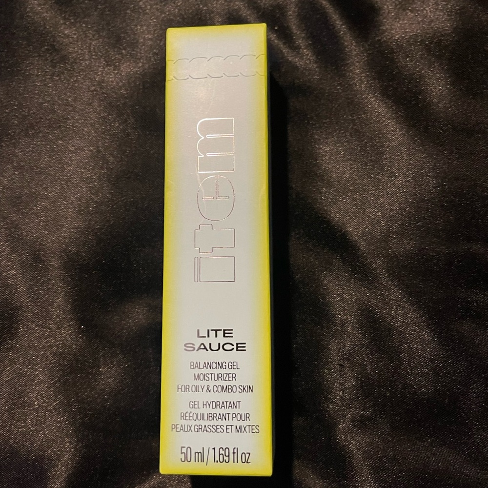 Addison Rae Gel Moisturizer
